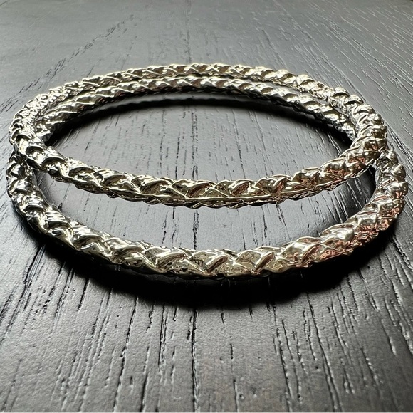 Vera Wang Silver Toned Vintage Skinny Stackable Bangle Bracelets Set of Two - OS - Picture 1 of 5